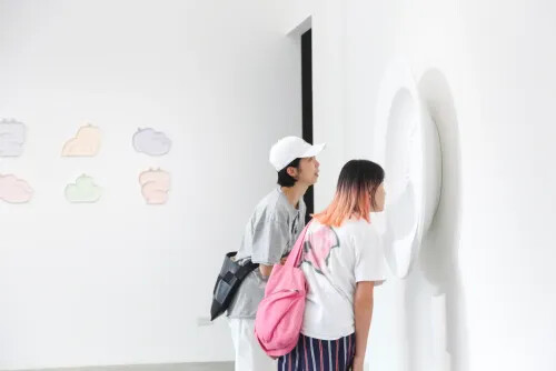 踏入國際的藝術先鋒 藝術家周育正新世代社會美學