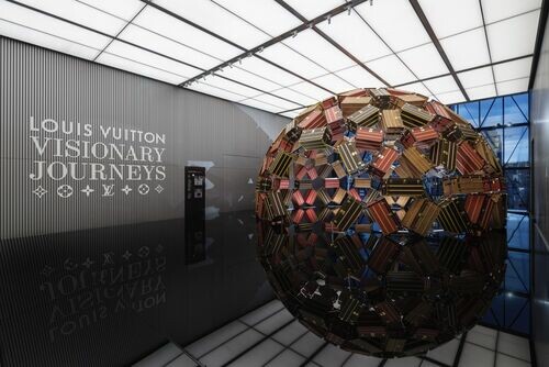 當旅程成為藝術遠見的時尚起點 —— 大阪中之島美術館《Visionary Journeys》的璀璨展演