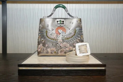 情意緜延 絲絲扣心—— 跨越中西時空 Heartstrings 風格演繹夏姿 2023-24 秋冬新品